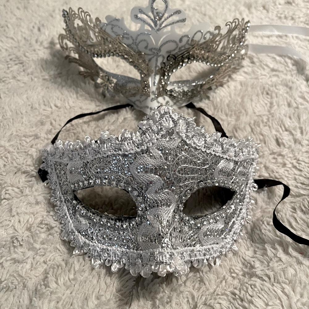 Halloween Couples Costume Silver and White Masquerade Masks NWOT
